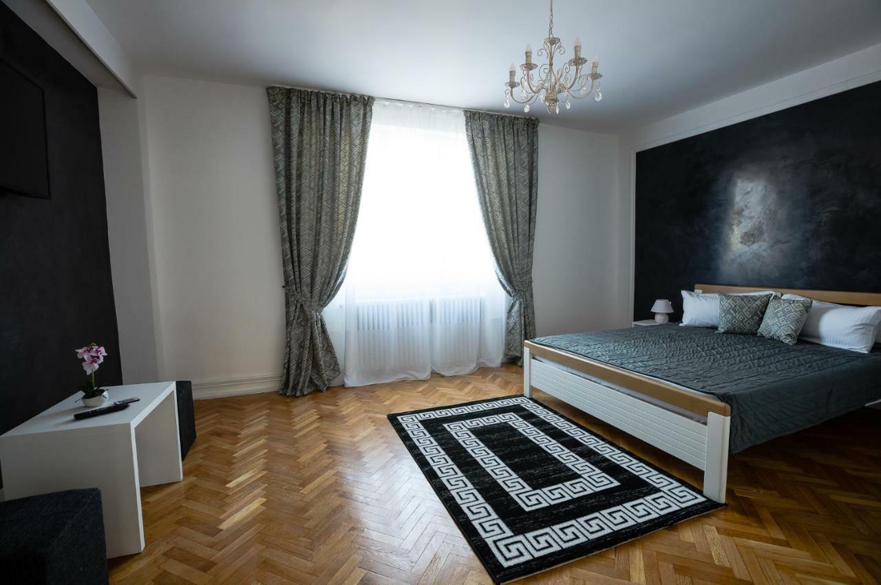 White Spacious Apartment Sibiu Exterior foto